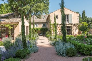 mas 13 Rooms for seasonal rent on ST REMY DE PROVENCE (13210)