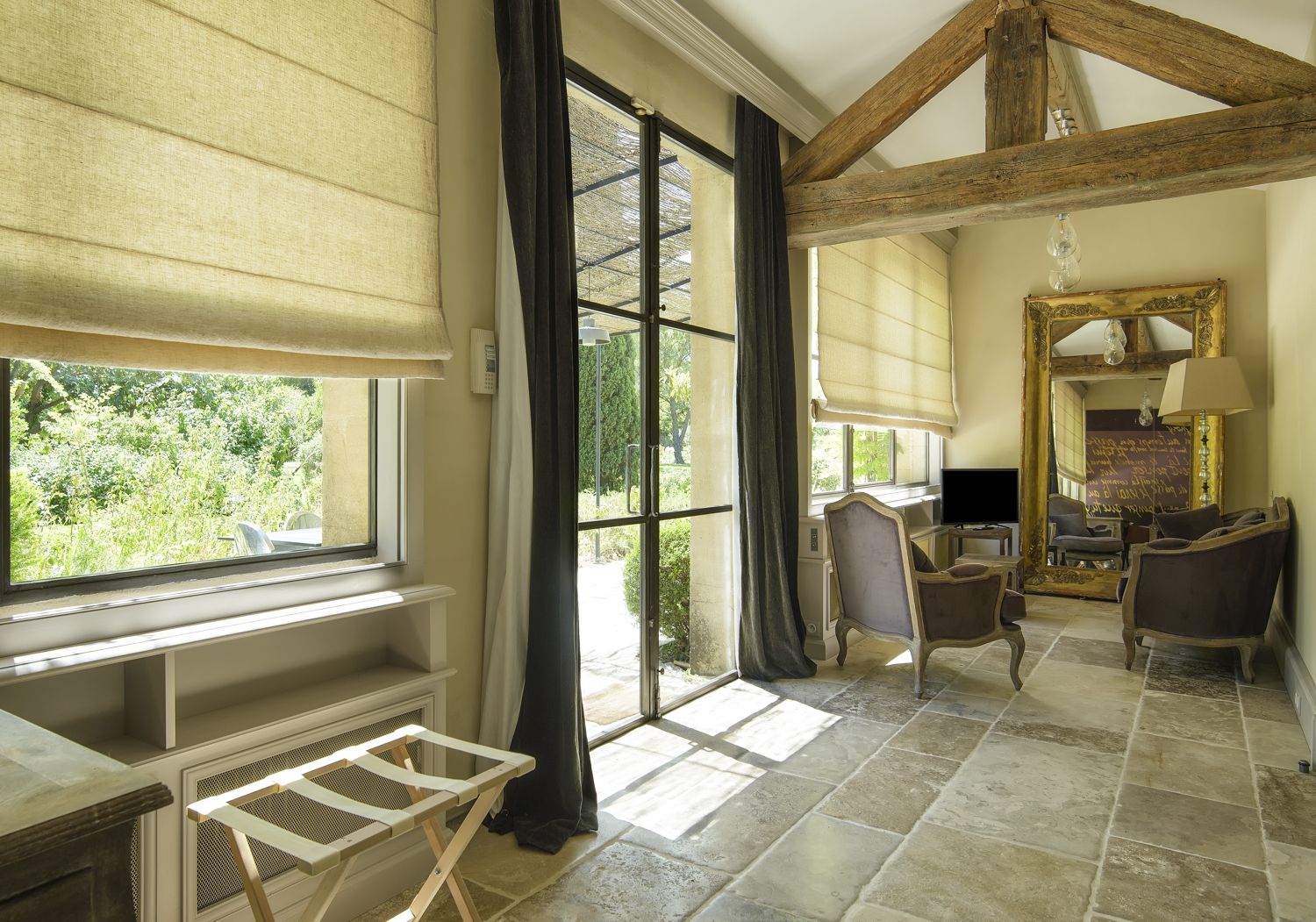 mas 8 Rooms for seasonal rent on ST REMY DE PROVENCE (13210)