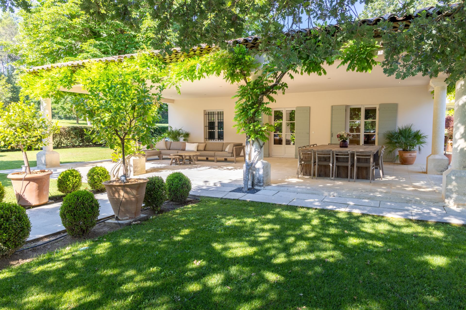 house 17 Rooms for seasonal rent on AIX EN PROVENCE (13100)