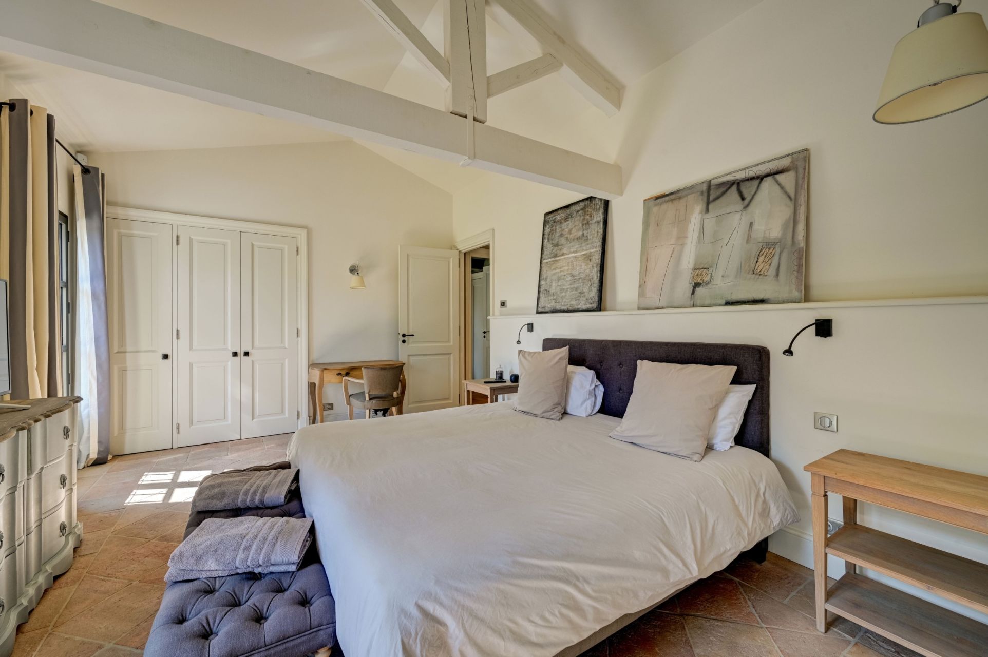 mas 12 Pièces en location saisonnière sur PARADOU (13520)