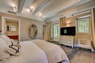 mas 12 Pièces en location saisonnière sur PARADOU (13520)