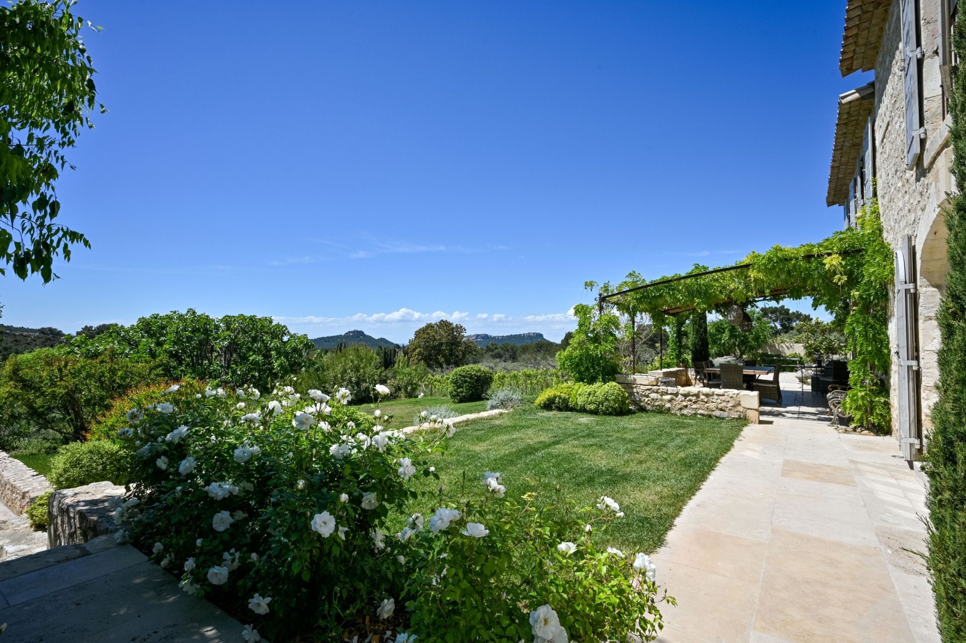 mas 5 Rooms for seasonal rent on LES BAUX DE PROVENCE (13520)
