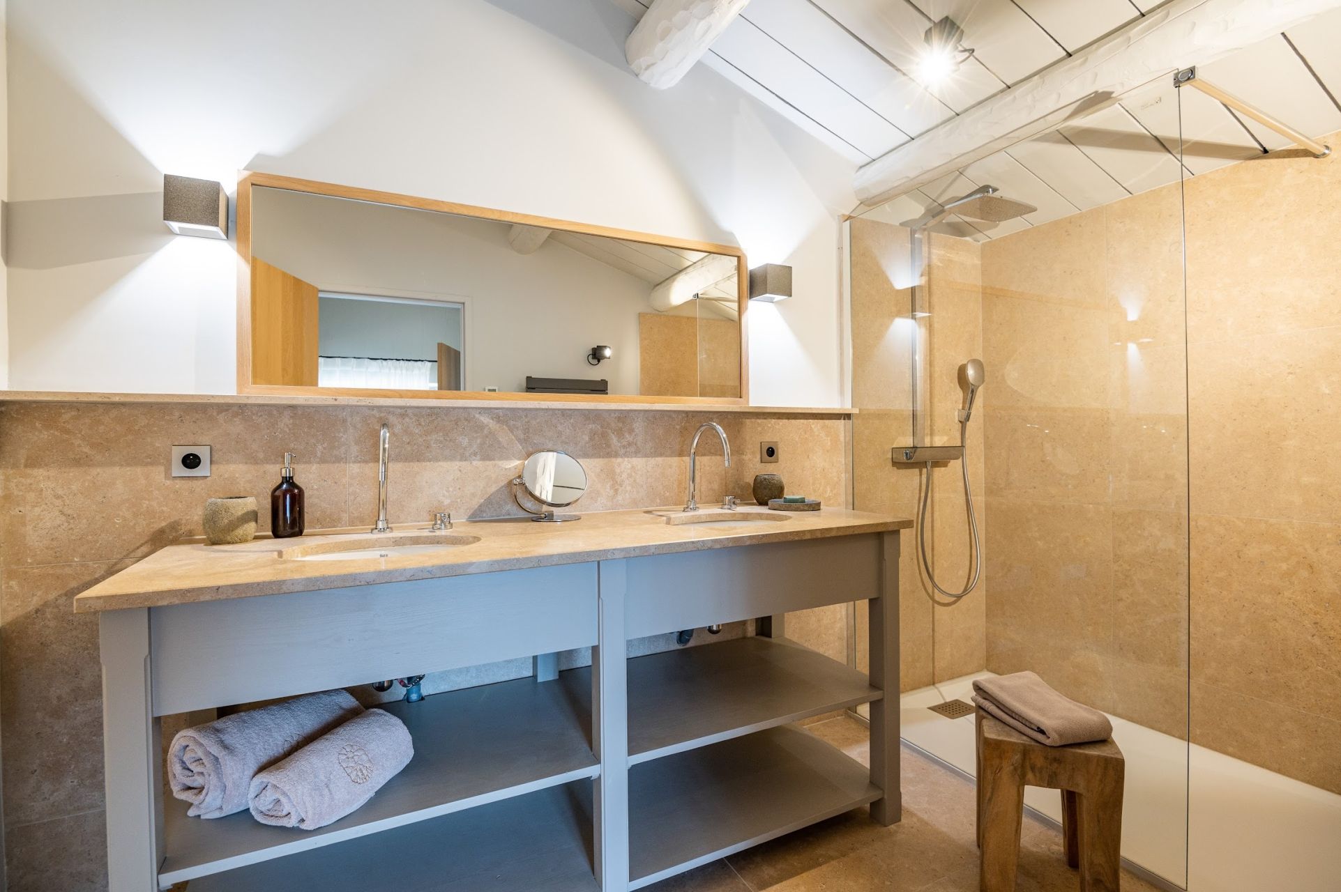 bastide 9 Rooms for seasonal rent on ST MAXIMIN LA STE BAUME (83470)