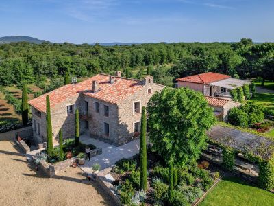 Vacances Bastide Saint-Maximin-la-Sainte-Baume 9 Pièces 250 m²