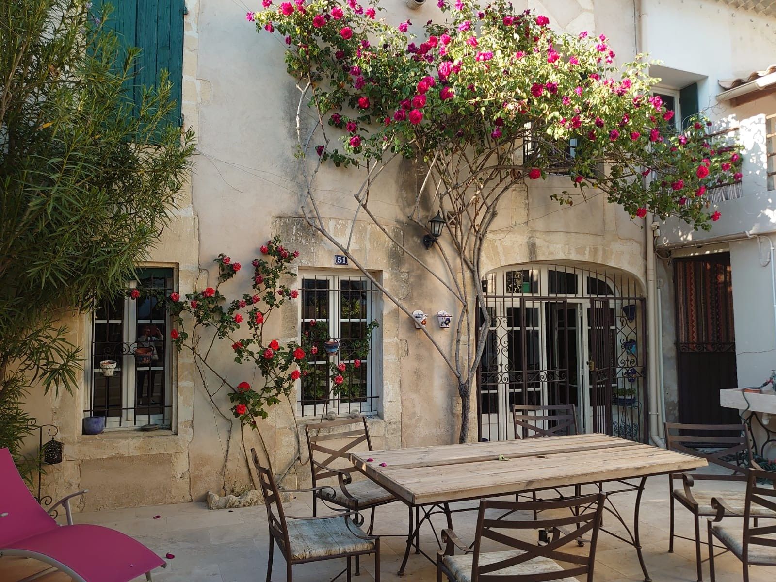 house 6 Rooms for sale on ST REMY DE PROVENCE (13210)