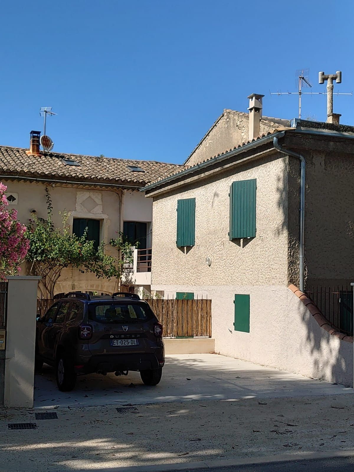 house 6 Rooms for sale on ST REMY DE PROVENCE (13210)