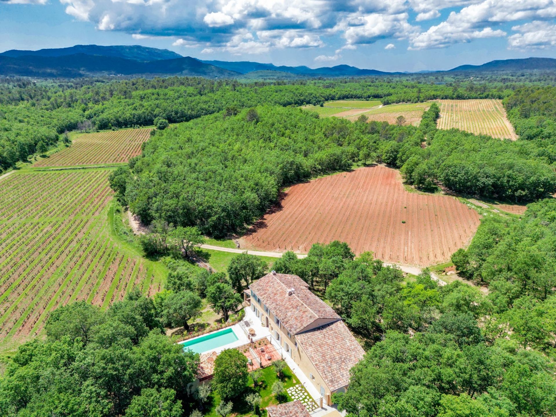 bastide 10 Rooms for seasonal rent on ST MAXIMIN LA STE BAUME (83470)