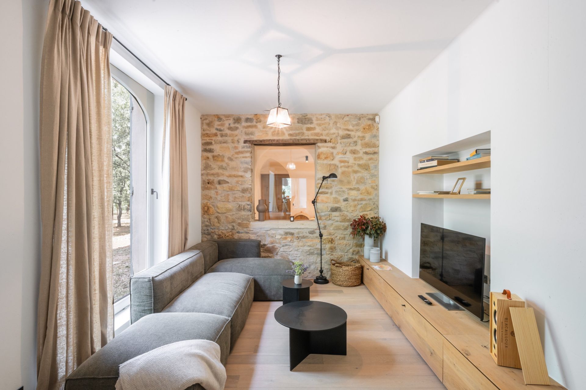bastide 10 Rooms for seasonal rent on ST MAXIMIN LA STE BAUME (83470)