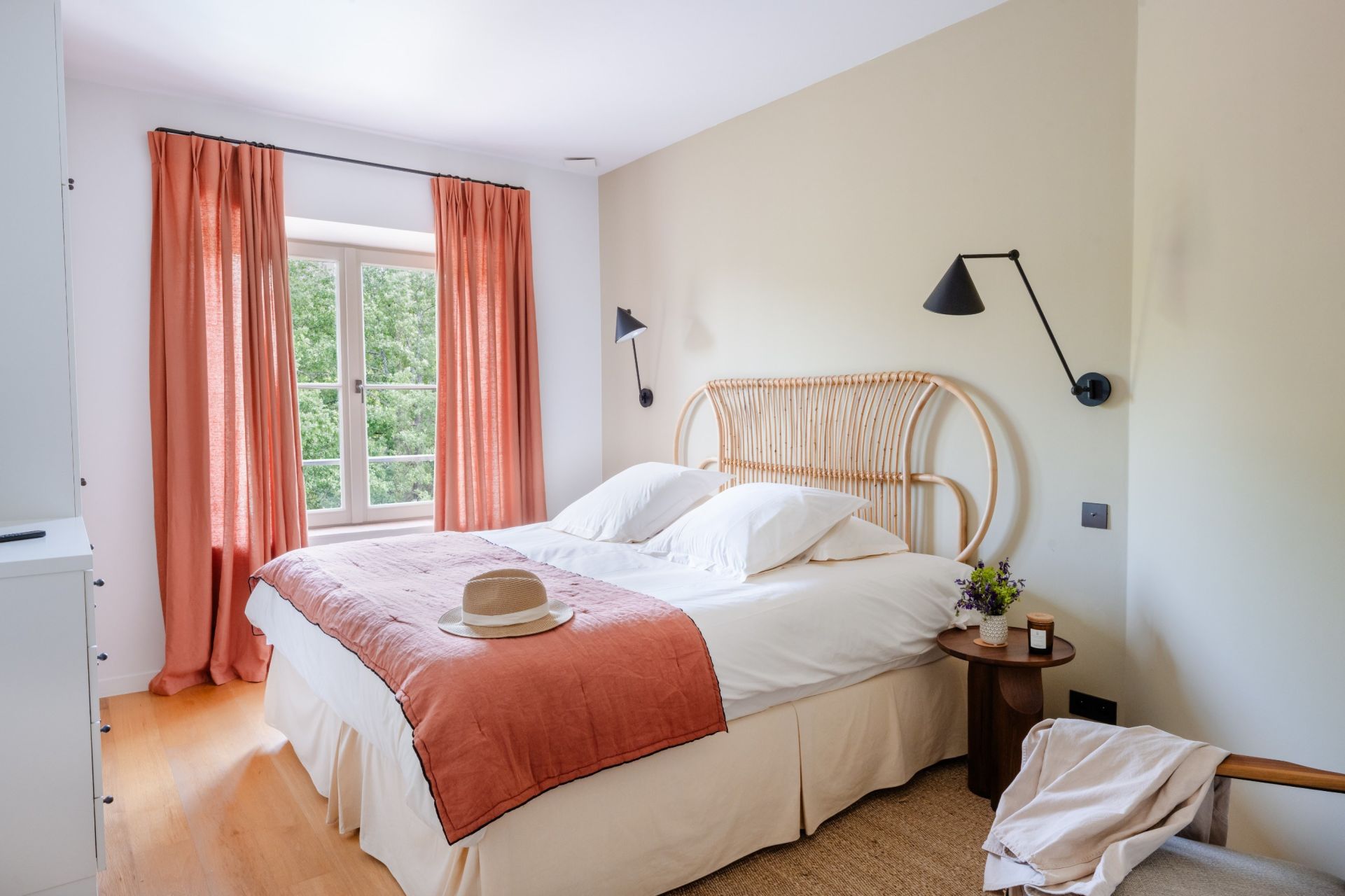 bastide 10 Rooms for seasonal rent on ST MAXIMIN LA STE BAUME (83470)