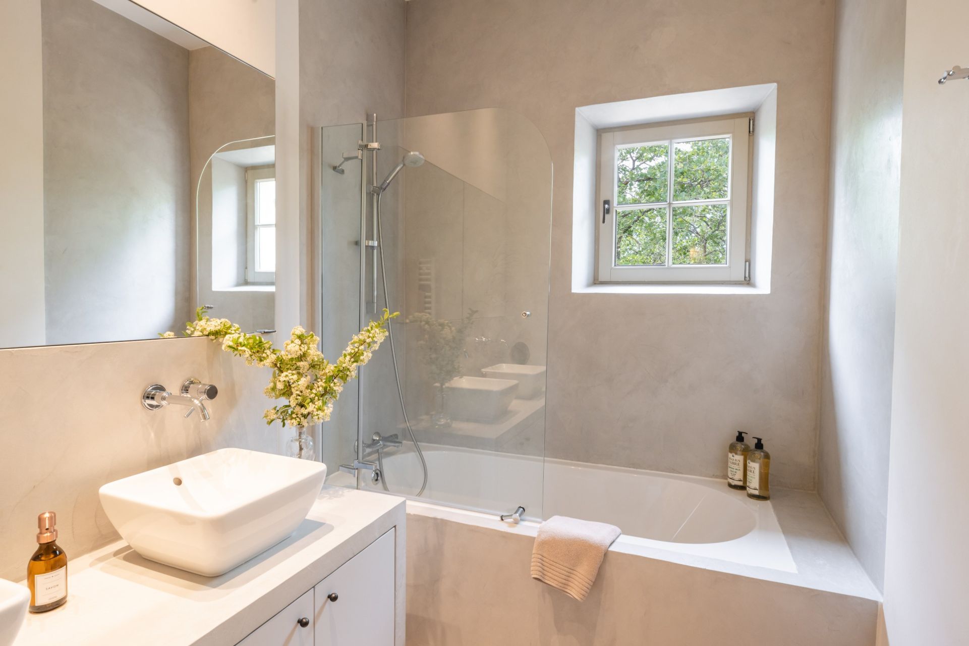 bastide 10 Rooms for seasonal rent on ST MAXIMIN LA STE BAUME (83470)