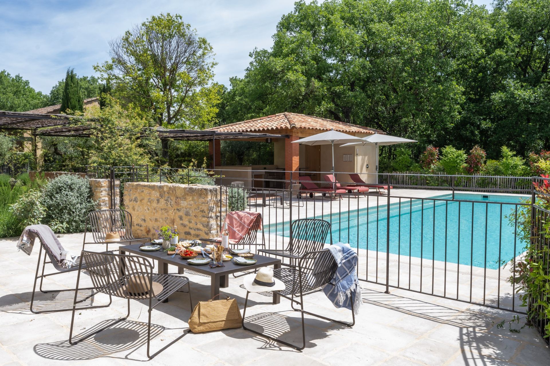 bastide 10 Rooms for seasonal rent on ST MAXIMIN LA STE BAUME (83470)