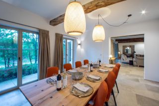 bastide 10 Pièces en location saisonnière sur ST MAXIMIN LA STE BAUME (83470)