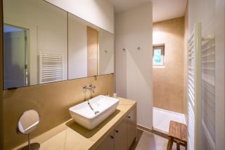 bastide 10 Pièces en location saisonnière sur ST MAXIMIN LA STE BAUME (83470)