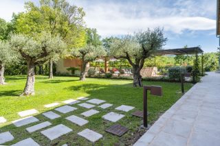 bastide 10 Rooms for seasonal rent on ST MAXIMIN LA STE BAUME (83470)