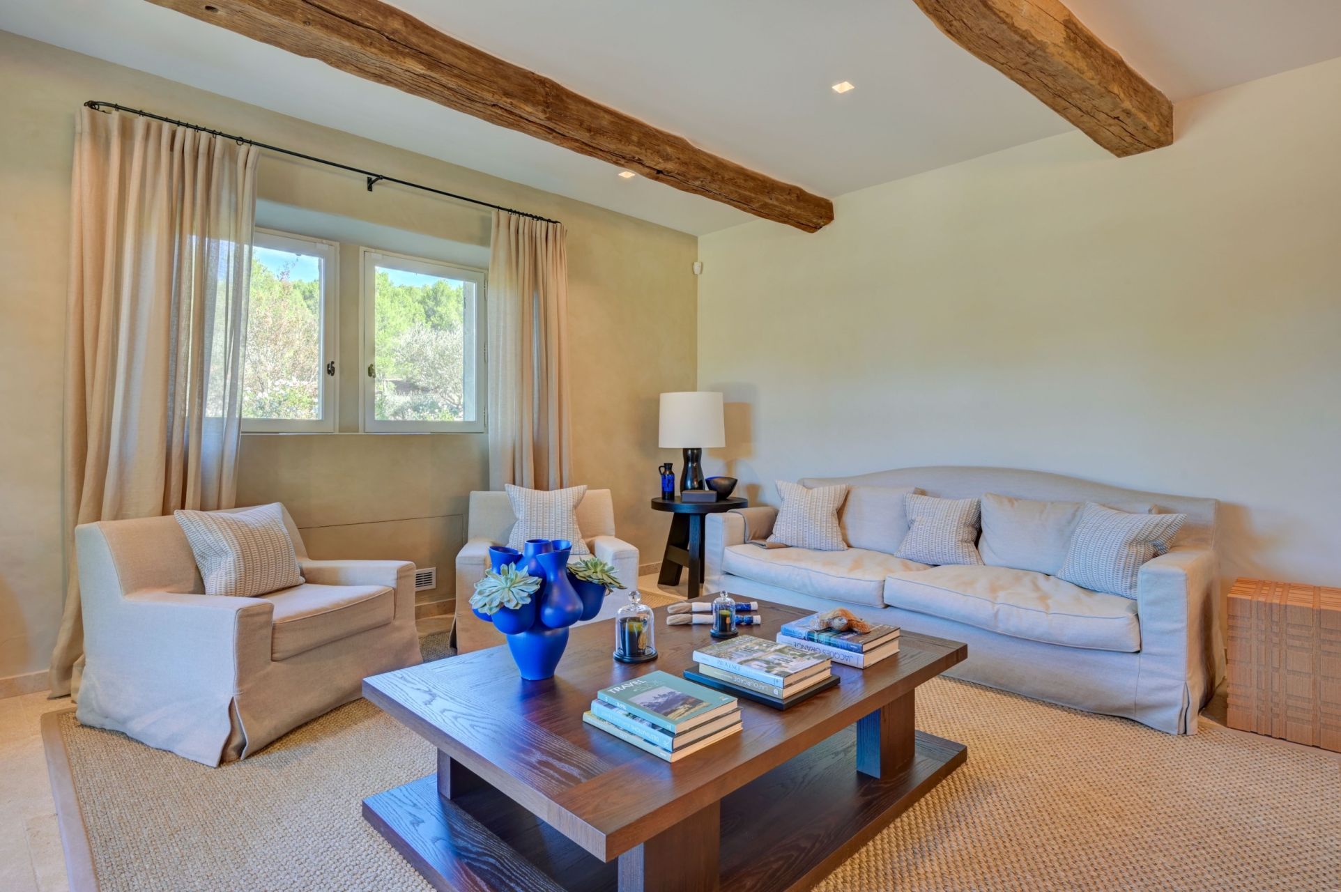 maison 9 Pièces en location saisonnière sur EYGALIERES (13810)