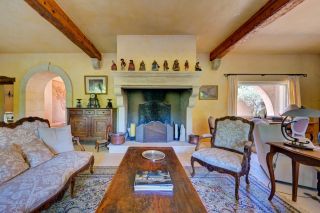 bastide 6 Pièces en location saisonnière sur GRANS (13450)