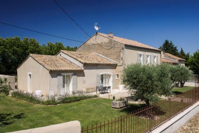 Rental Mas Saint-Rémy-de-Provence 9 Rooms 300 m²
