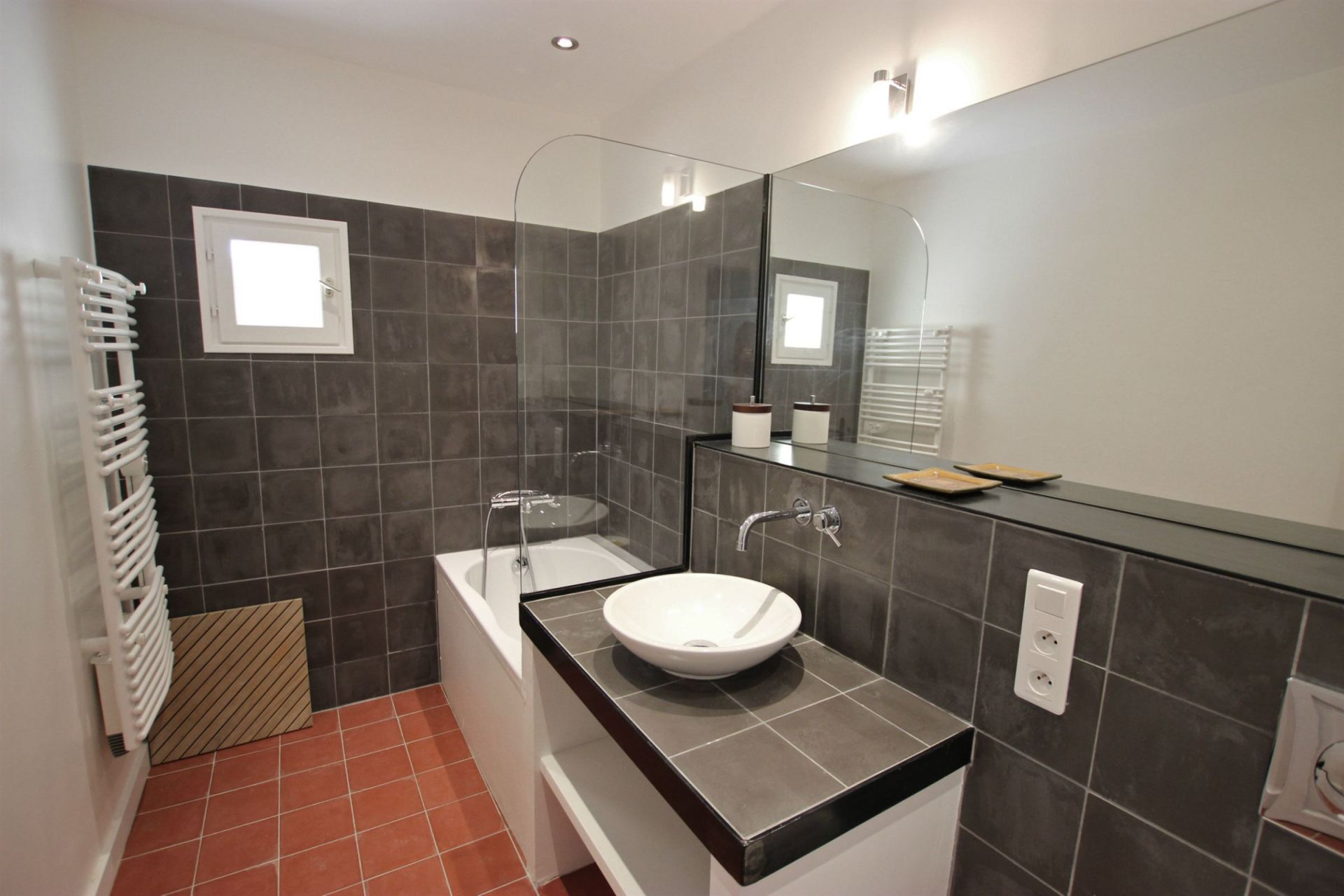 property 10 Rooms for seasonal rent on ST ETIENNE DU GRES (13103)