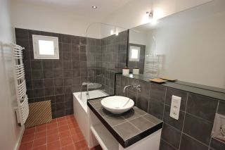 property 10 Rooms for seasonal rent on ST ETIENNE DU GRES (13103)