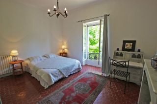 property 10 Rooms for seasonal rent on ST ETIENNE DU GRES (13103)