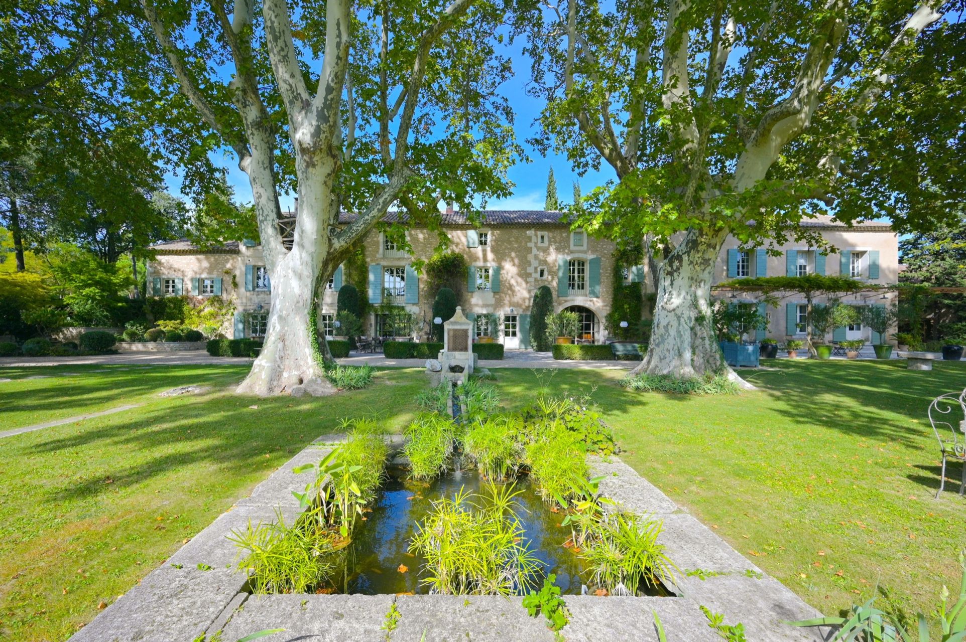 house 15 Rooms for sale on ST REMY DE PROVENCE (13210)