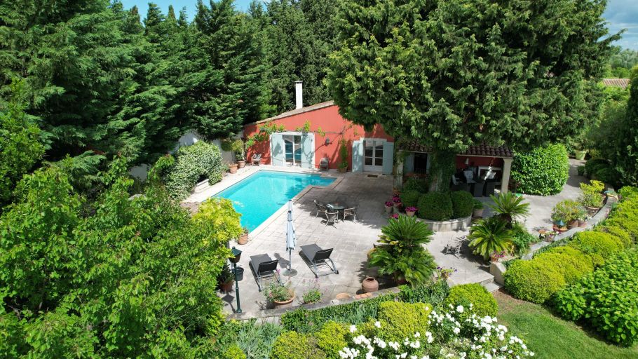 maison 8 Pièces en vente sur MAILLANE (13910)