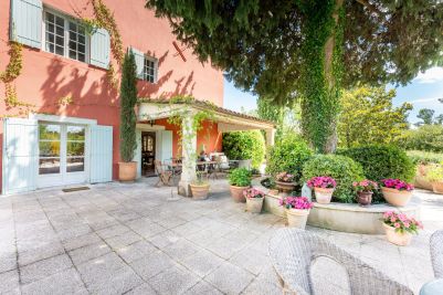 Vente Maison Maillane 8&nbsp;Pièces 210&nbsp;m²