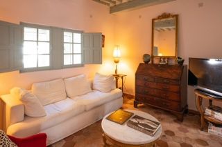 maison 8 Pièces en vente sur MAILLANE (13910)