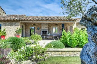 mas 7 Rooms for seasonal rent on ST REMY DE PROVENCE (13210)