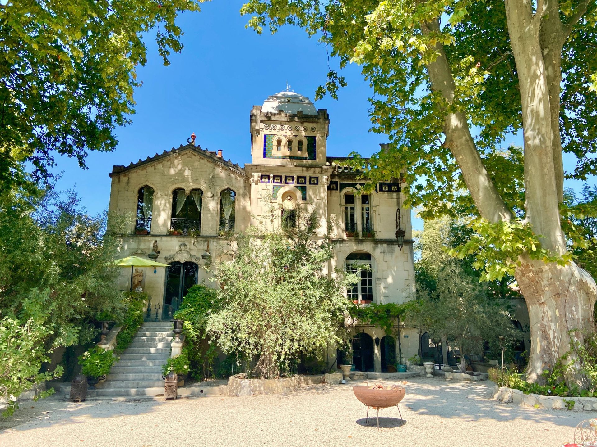 house 9 Rooms for sale on ST REMY DE PROVENCE (13210)