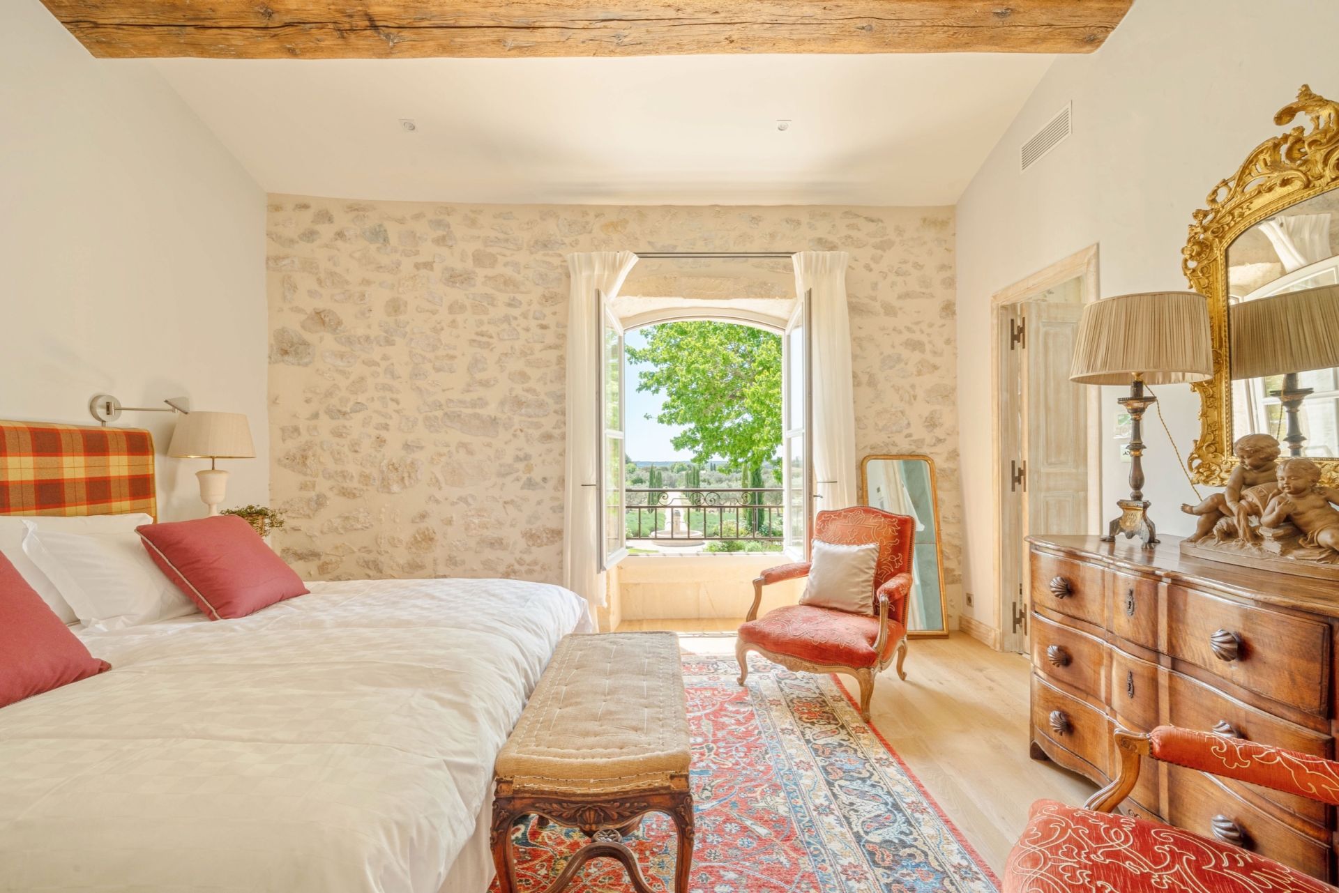 maison 8 Pièces en vente sur MAUSSANE LES ALPILLES (13520)