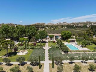 maison 8 Pièces en vente sur MAUSSANE LES ALPILLES (13520)
