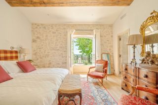 maison 8 Pièces en vente sur MAUSSANE LES ALPILLES (13520)