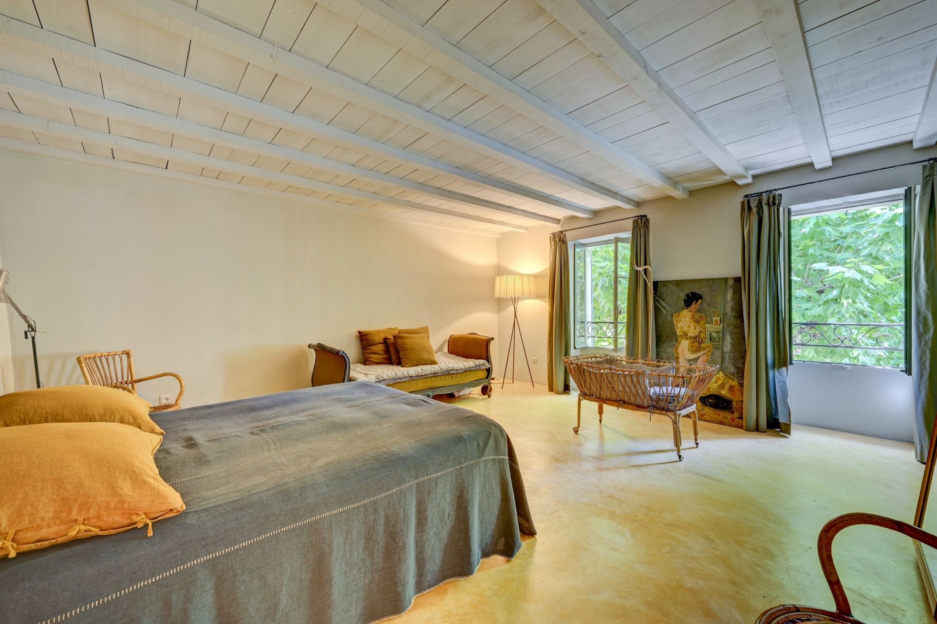 house 7 Rooms for sale on ST REMY DE PROVENCE (13210)