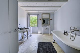 house 7 Rooms for sale on ST REMY DE PROVENCE (13210)