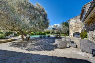 house 9 Rooms for sale on ARLES (13200)