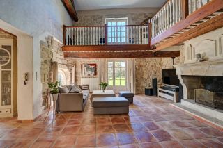 house 9 Rooms for sale on ARLES (13200)