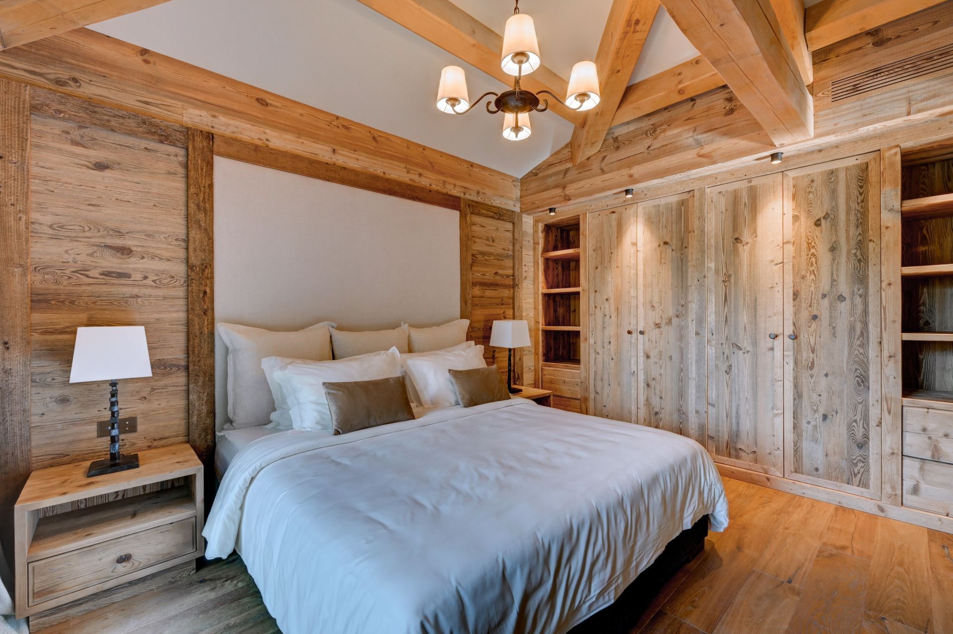 mas 15 Rooms for seasonal rent on ST REMY DE PROVENCE (13210)