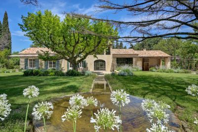 house 8 Rooms for sale on EYGALIERES (13810) Sale House Eygalières 8 Rooms 300 m²