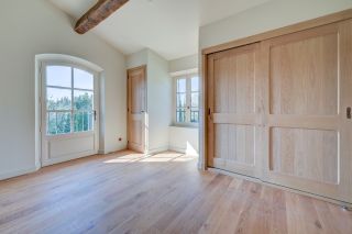 house 8 Rooms for sale on EYGALIERES (13810)