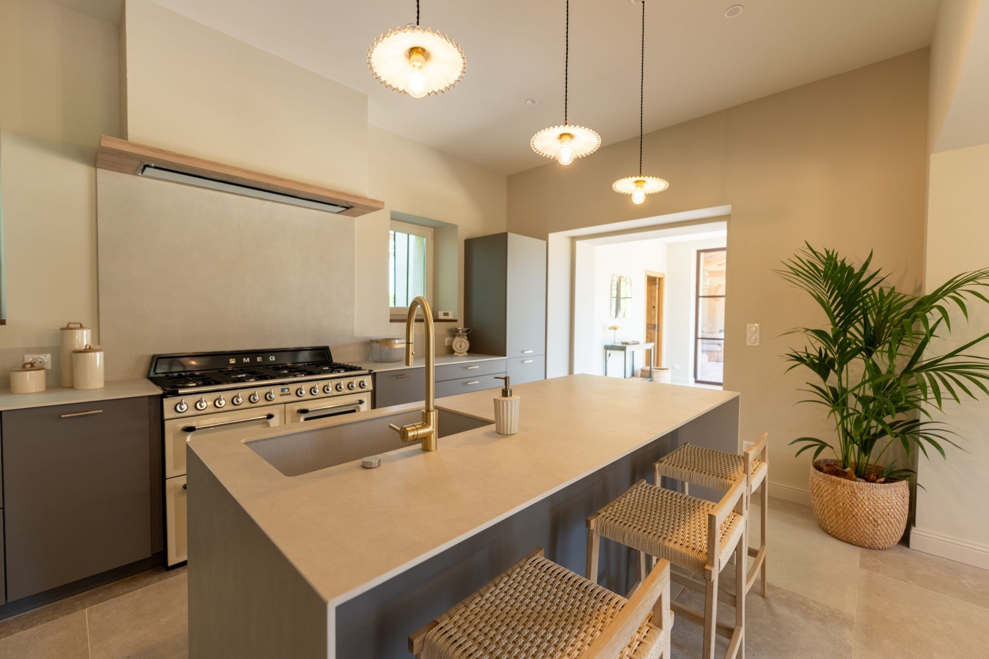 mas 6 Rooms for sale on ST REMY DE PROVENCE (13210)