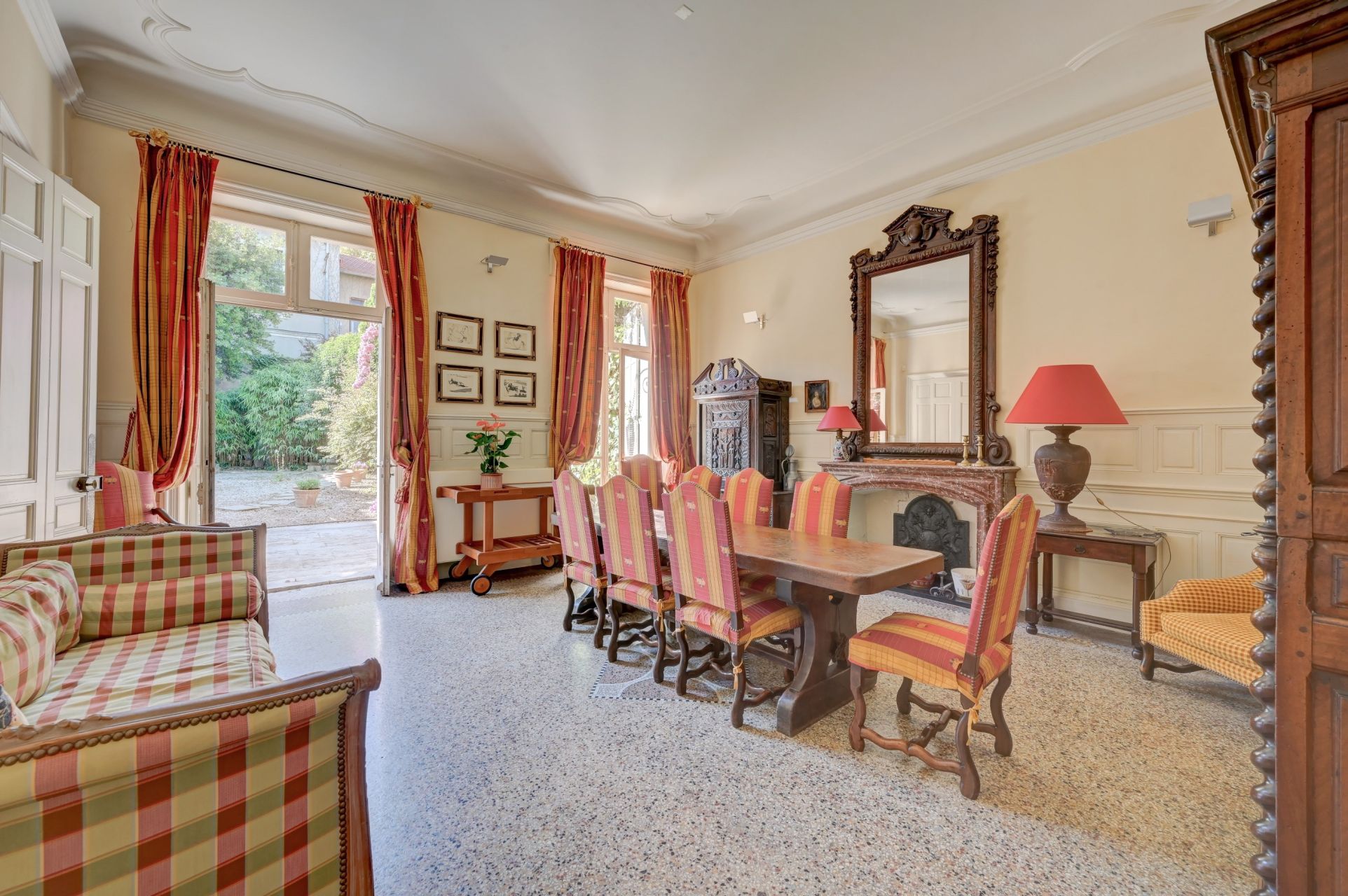 maison 13 Pièces en vente sur AVIGNON (84000)