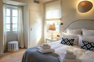 mas 7 Rooms for sale on EYGALIERES (13810)