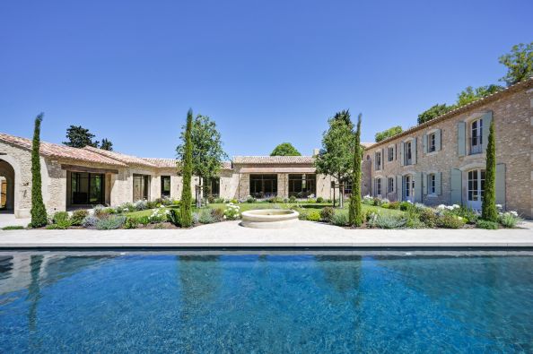 Vente Maison Saint-Rémy-de-Provence 12&nbsp;Pièces 495&nbsp;m²