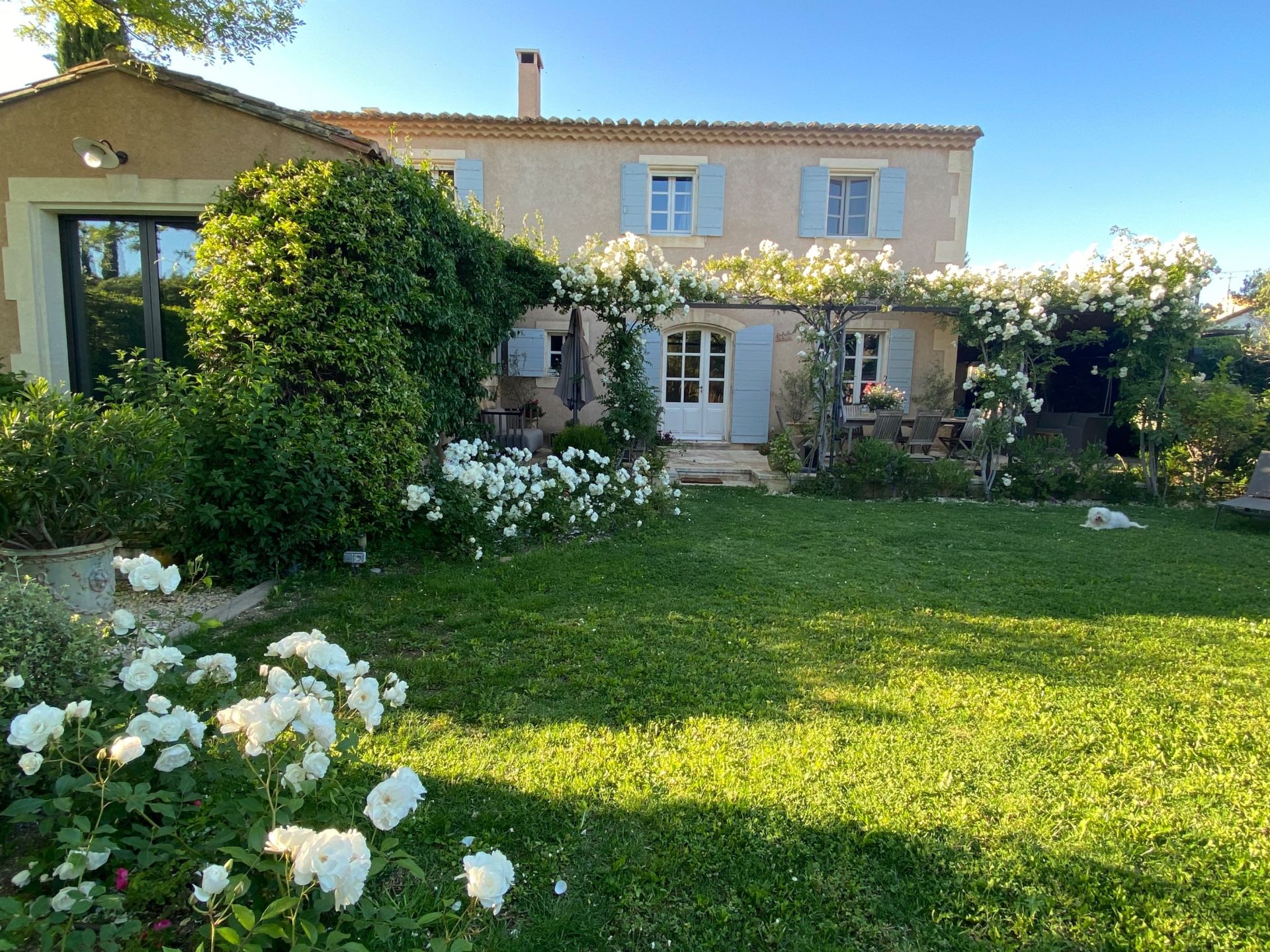 house 6 Rooms for sale on PARADOU (13520)