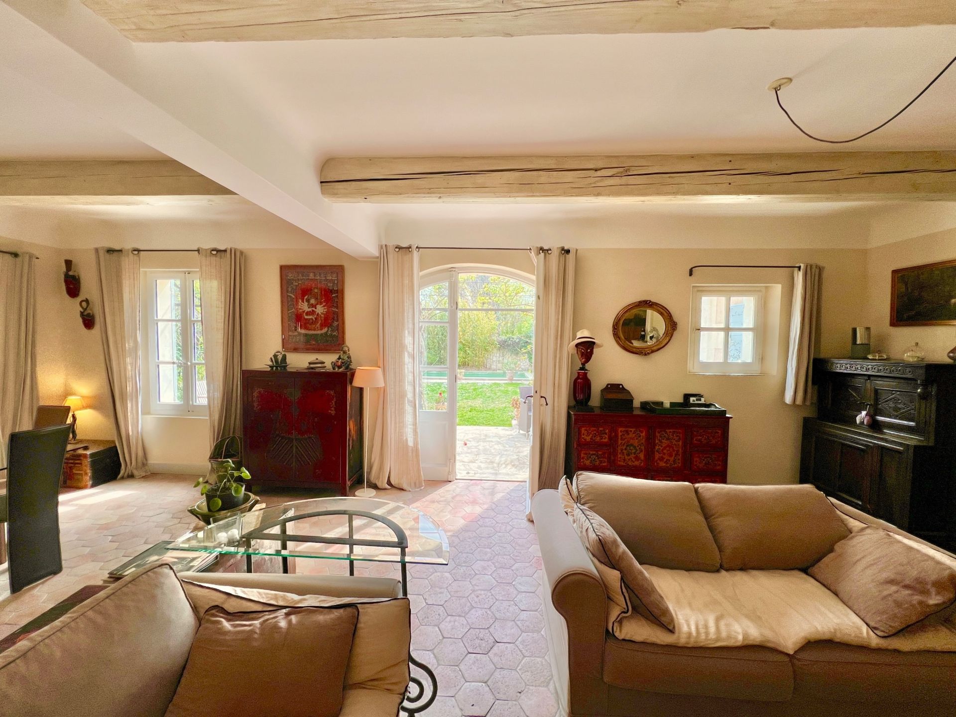 house 6 Rooms for sale on PARADOU (13520)