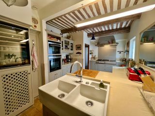 house 6 Rooms for sale on PARADOU (13520)