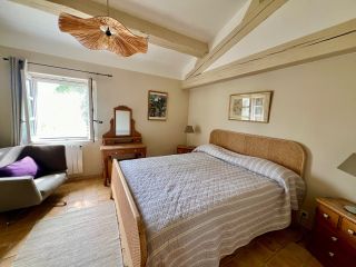 house 6 Rooms for sale on PARADOU (13520)