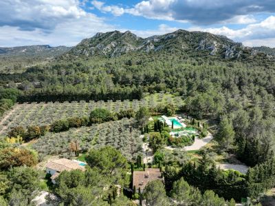 Sale House Eygalières 6 Rooms 280 m²