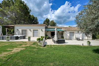 Sale House Eygalières 6 Rooms 280 m²